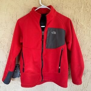 The North Face Chimborazo Fleece Hooded Jacket boy’s size 14